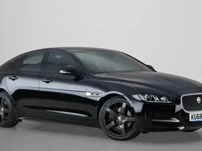 Used Jaguar XE R-Sport 250 HP (183 kW) 2018 Black Sedan