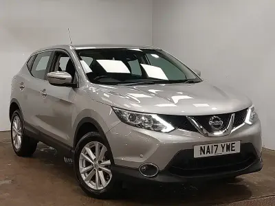 Used Nissan Qashqai Acenta 110 HP (80 kW) 2017 Silver SUV