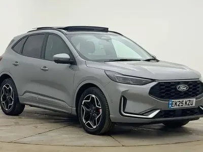 Begagnad Ford Kuga ST-Line X 183 HK (134 kW) 2025 Silver SUV