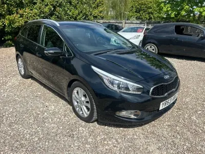 Używany Kia Ceed 128 KM (94 kW) 2013 Czarny Hatchback