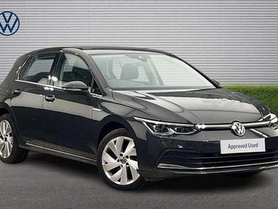 Second-hand VW Golf VIII 130 CP (95 kW) 2022