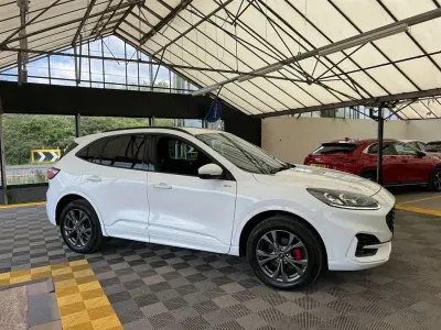 Used Ford Kuga ST-Line 225 HP (165 kW) 2023 White SUV