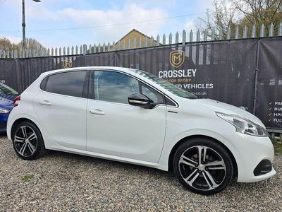 Used Peugeot 208 GT-line 82 HP (60 kW) 2016 White Hatchback