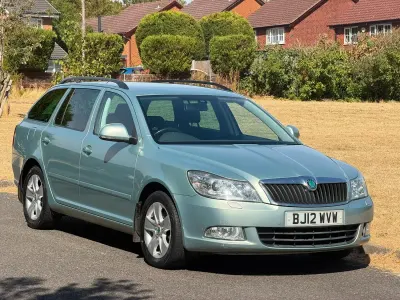 Used Skoda Octavia Elegance 122 HP (89 kW) 2012 Green Estate
