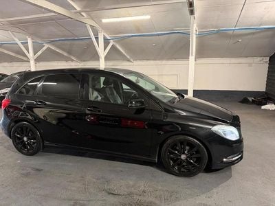 Used Mercedes B200 136 HP (100 kW) 2014 Black MPV