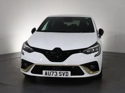 Used Renault Clio Engineered 2023 White Hatchback