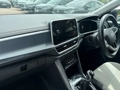 Used VW T-Roc Style 150 HP (110 kW) 2023 White SUV