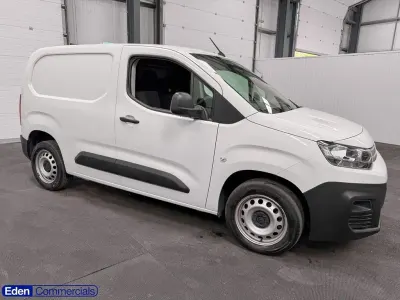 Used Citroën Berlingo 100 HP (73 kW) 2023 White MPV
