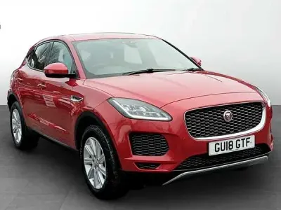 Używany Jaguar E-Pace S 180 KM (132 kW) 2018 Czerwony SUV