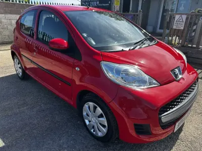 Second-hand Peugeot 107 Active 2014 Roșu Hatchback