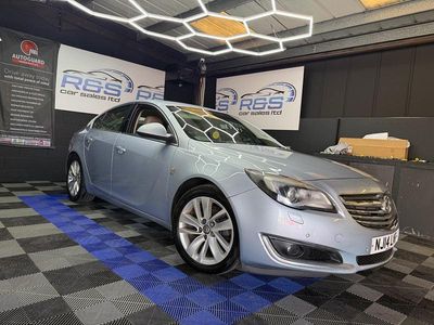 Used Vauxhall Insignia Elite 140 HP (102 kW) 2014 Silver Hatchback
