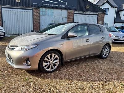 Used 2013 Toyota Auris Hybrid | £8,995 (Fair price)
