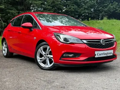 Używany Vauxhall Astra SRi 105 KM (77 kW) 2016 Czerwony Hatchback