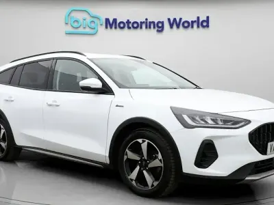 Used Ford Focus Active 125 HP (91 kW) 2023 White Estate