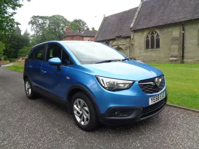 Used Vauxhall Crossland X 81 HP (59 kW) 2019 Blue SUV