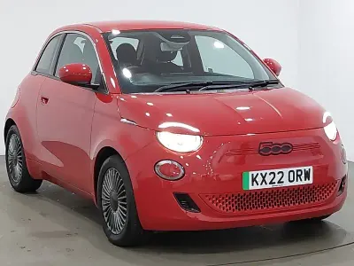 Gebraucht Fiat 500e Red 69 kW (95 PS) 2022 Rot Kleinwagen