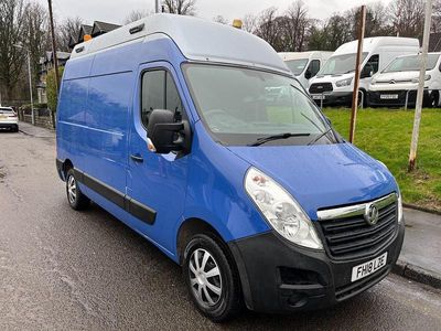 Second-hand Vauxhall Movano 145 CP (106 kW) 2018 Albastru Monovolum