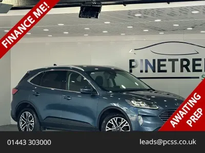 Begagnad Ford Kuga Titanium 150 HK (110 kW) 2020 Blå SUV