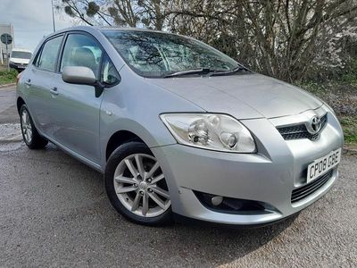 Used Toyota Auris 124 HP (91 kW) 2008 Silver Hatchback