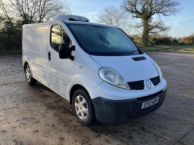 White Used 2013 Renault Trafic MPV | £1,695