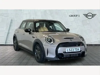 Używany Mini Cooper S Classic 178 KM (130 kW) 2023 Szary Hatchback