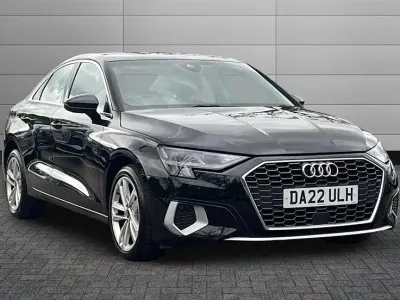 Usado Audi A3 Sport 110 HP (80 kW) 2022 Preto Sedan