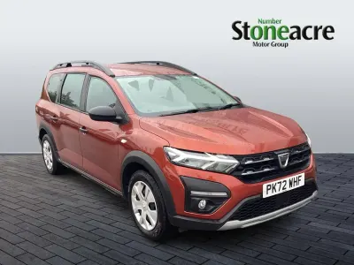 Usado Dacia Jogger Essentiel 110 CV (80 kW) 2022 Marrón Monovolumen