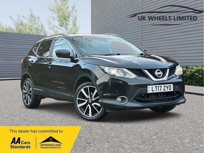 Black Used 2017 Nissan Qashqai Tekna SUV | £9,990 (Good price)