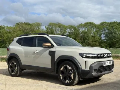 Begagnad Dacia Duster Extreme 130 HK (95 kW) 2025 Beige SUV
