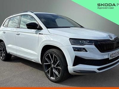 Begagnad Skoda Karoq SportLine 190 HK (139 kW) 2023 Vit SUV
