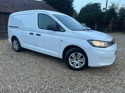 Used VW Caddy Maxi S 122 HP (89 kW) 2021 White MPV