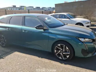 Second-hand Peugeot 308 SW Allure Premium 179 CP (131 kW) 2023 Albastru Break