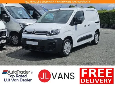 Used Citroën Berlingo 130 HP (95 kW) 2023 White MPV