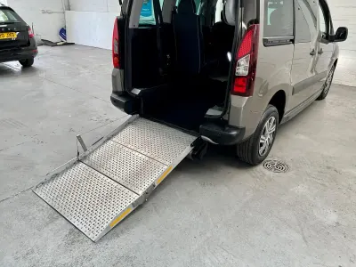 Used Citroën Berlingo XTR 100 HP (73 kW) 2016 Brown MPV