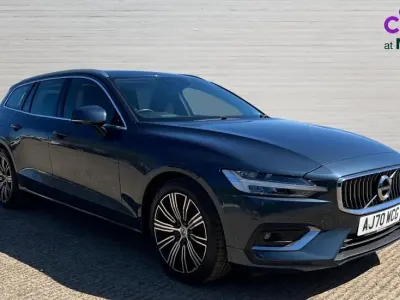 Used Volvo V60 Inscription 190 HP (139 kW) 2020 Blue Estate