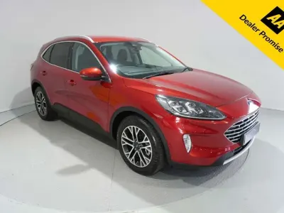 Käytetty Ford Kuga Titanium 225 HP (165 kW) 2021 Punainen Katumaasturi