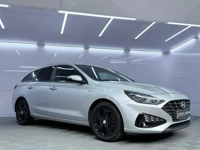 Used Hyundai i30 SE 118 HP (86 kW) 2021 Silver Estate