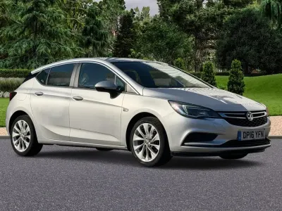 Used Vauxhall Astra 105 HP (77 kW) 2016 Silver Hatchback