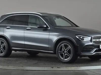 Usado Mercedes GLC220 AMG line 194 HP (142 kW) 2019 Cinzento SUV