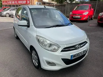 Used Hyundai i10 Active 86 HP (63 kW) 2012 White Hatchback
