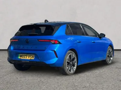 Used Vauxhall Astra Ultimate 113 kW (154 HP) 2023 Blue Hatchback