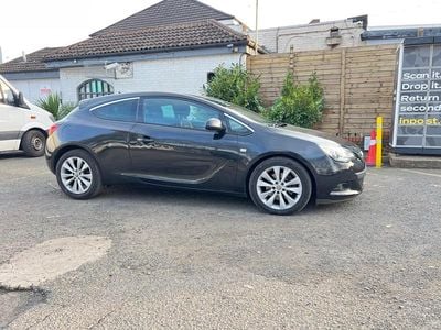Used Vauxhall Astra GTC SRi 165 HP (121 kW) 2015 Black Hatchback