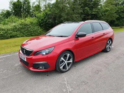 Used Peugeot 308 SW GT-line 2019 Red Estate