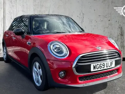Used Mini Cooper Classic 134 HP (98 kW) 2019 Red Hatchback