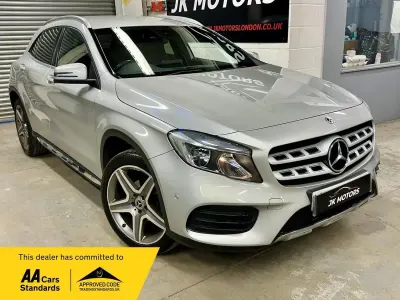 Usado Mercedes GLA200 Executive 156 HP (114 kW) 2018 Prateado SUV