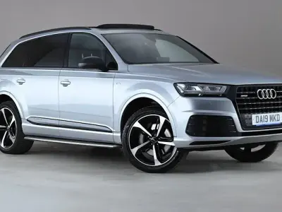Usado Audi Q7 Black Edition 286 CV (210 kW) 2019 Plateado SUV
