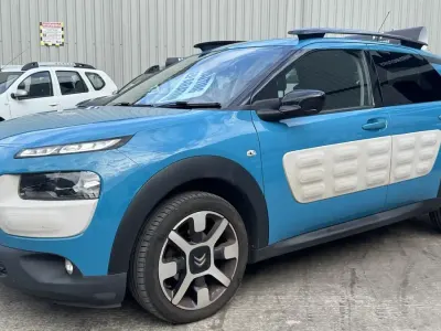 Used Citroën C4 Cactus Flair 108 HP (79 kW) 2018 Blue Hatchback