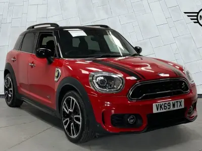Używany Mini Cooper S Countryman Sport 221 KM (162 kW) 2020 Czerwony SUV