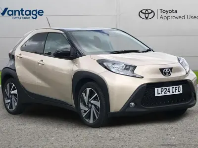 Used Toyota Aygo X 72 HP (52 kW) 2024 Beige SUV