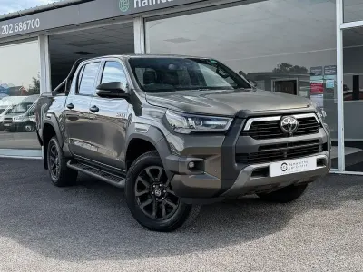 Used Toyota HiLux 204 HP (150 kW) 2023 Bronze Pickup